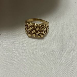 Gold nugget ring